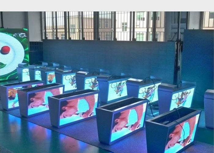 P5 Full Color SMD HD Outdoor Taxi LED Display Easy Installation Advertising Sign
