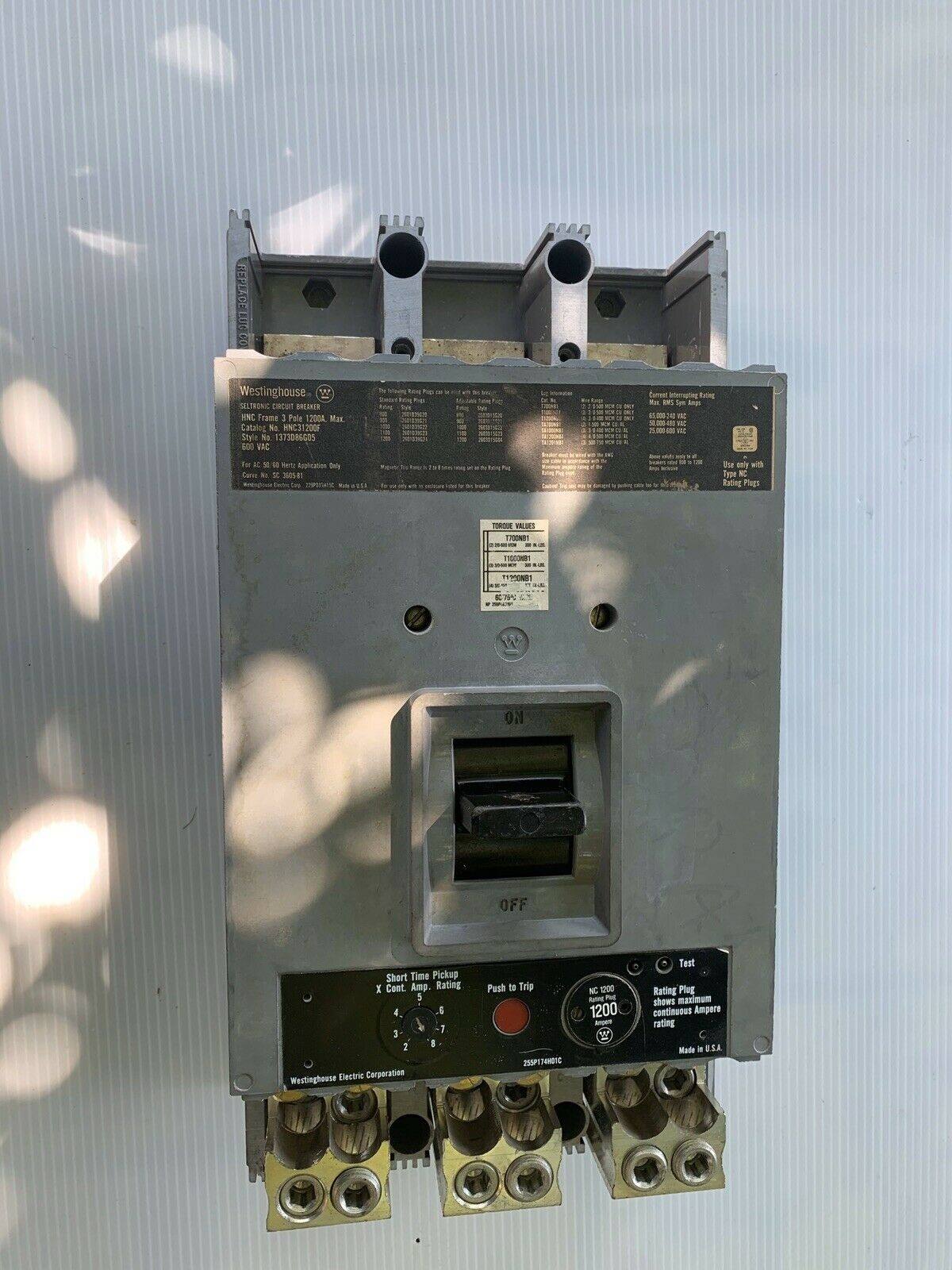 WESTINGHOUSE HNC31200F CIRCUIT BREAKER 1200 AMP 3 POLE 600 VAC