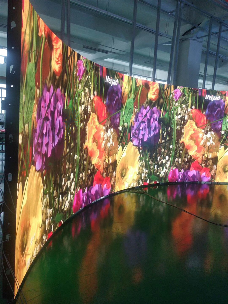 Small Large Flexible Led Screen Panel Column Cylindrical Led Display P3 P4