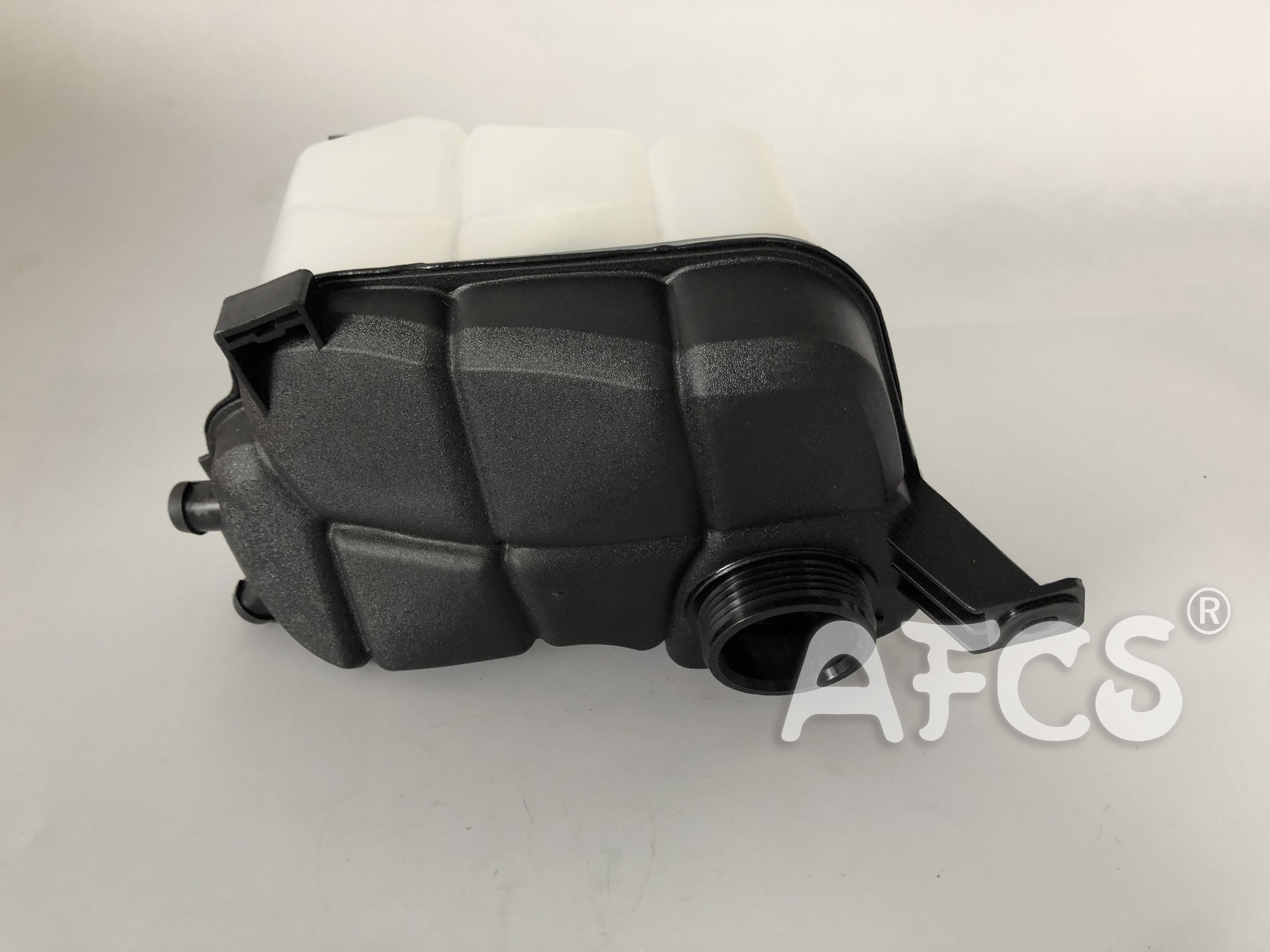 LR024296 31200321 BJ328K218AA Expansion Tank For RANGE ROVER EVOQUE S60 Ⅱ