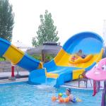 Large Capacity Amusement Park Water Slide Hotel Water Slide Wear Resistance