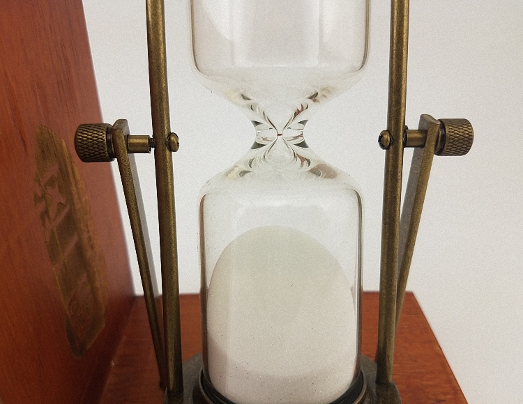 30 Minute 60 Minute Large Antique Brass Hourglass , Rotating Sand Timer Hourglass