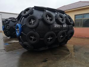 China 2500mm*4000mm Anti Collision Rubber Floating Pneumatic Fender Truck Aircraft Tires wholesale