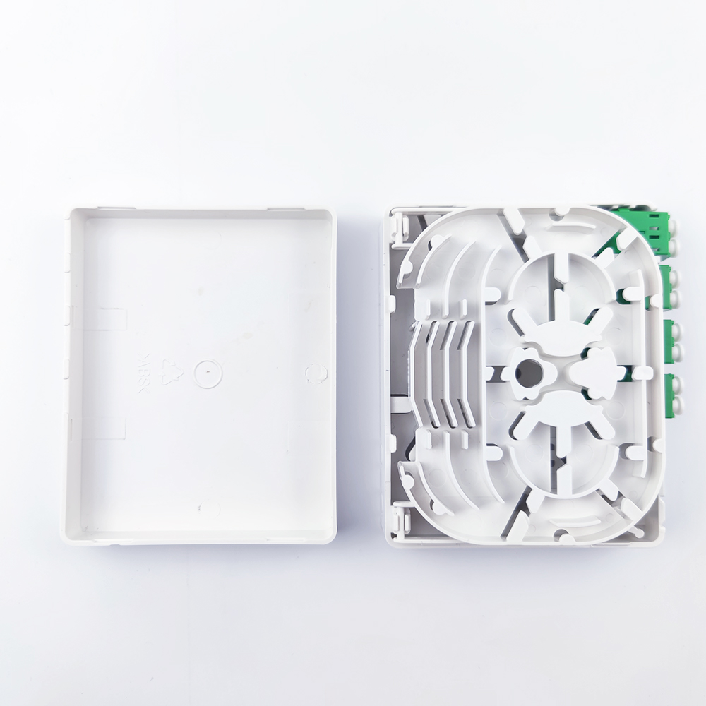 FTTH Network Compatible Fiber Optic Socket Panel 4 Cores ABS PC Material for Indoor