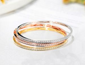 China 3.0mm 18K Gold Diamond Bangle 1.00ct 18K Tri Color Bracelet wholesale