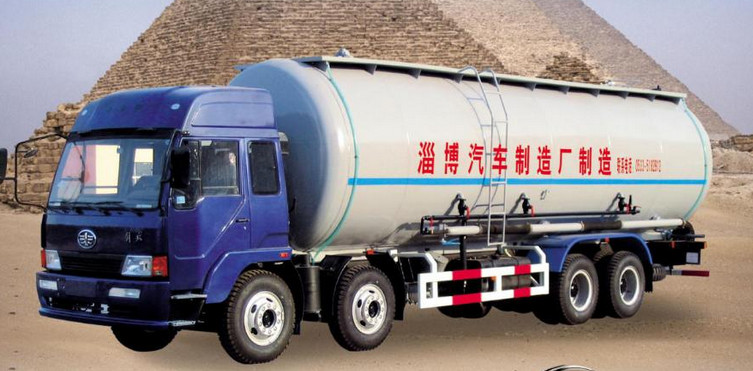 Bottom Discharge Bulk Cement Truck Semi With Compressor Customized