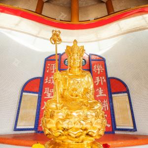 China Gold Leaf Bronze Sitting Ksitigarbha Bodhisattva Statue wholesale