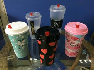 China Eco-Friendly Plastic Takeaway Coffee Cups Dia 90*Height 177mm Size wholesale