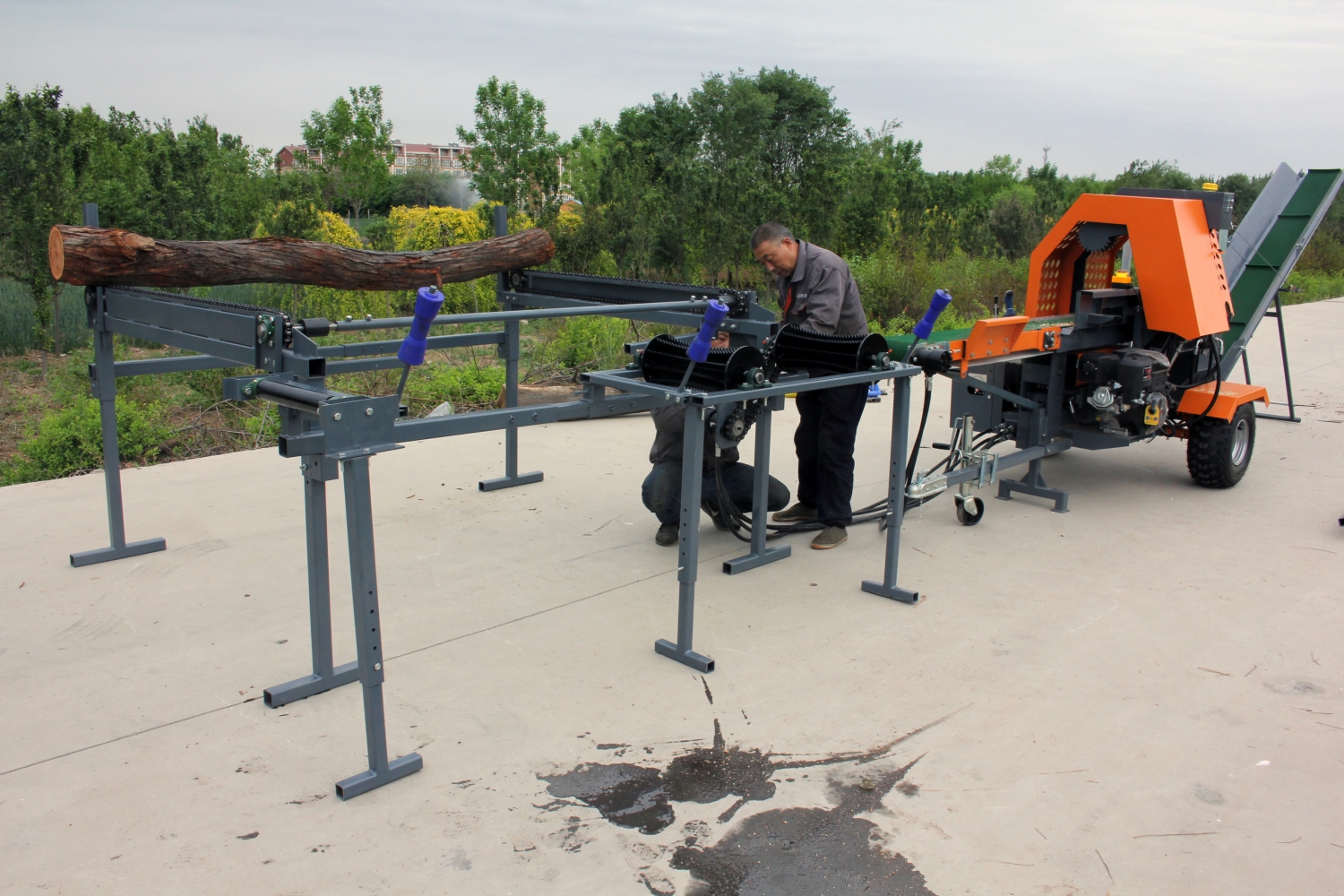 Forestry Machinery Wood Processor With Log Lifter 2400*1543*1210mm Size