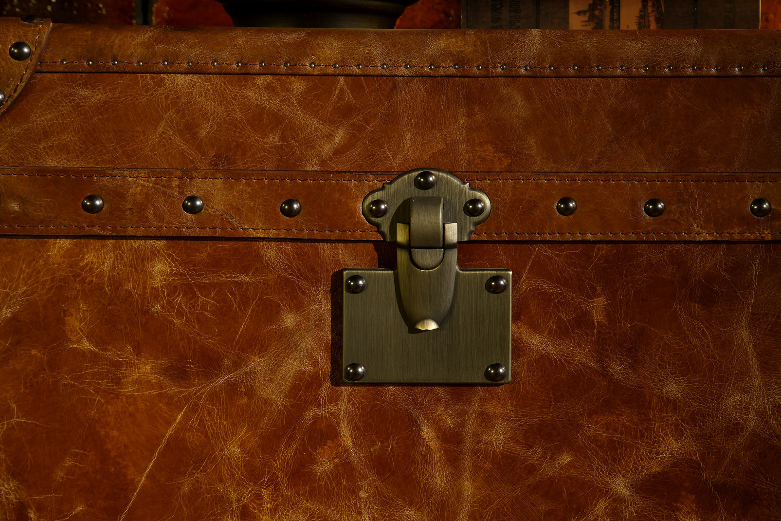 Tan Brown Vintage Storage Trunks , Decorative Trunk Chest Top Grain Genuine Leather