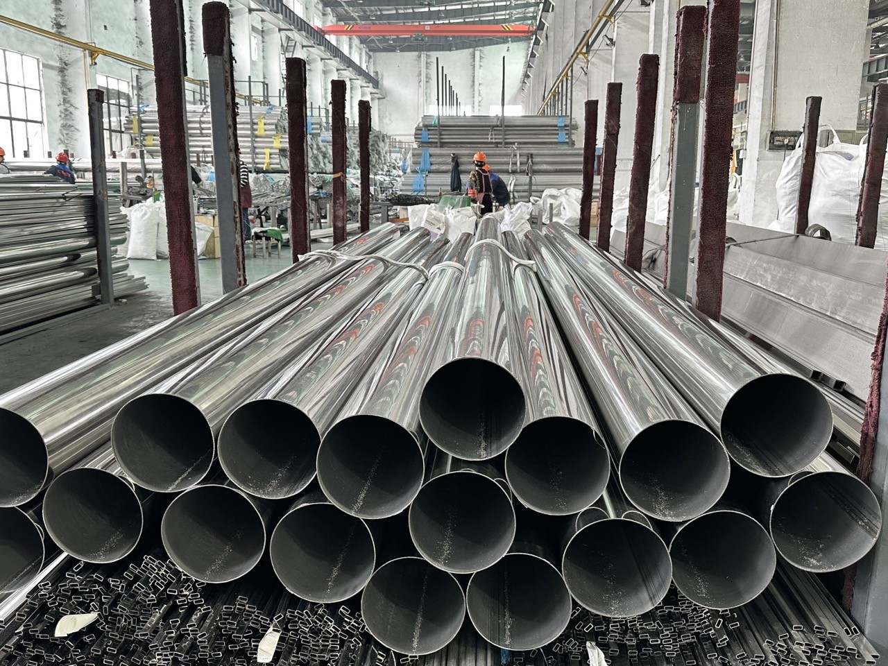 HL Round Cold Drawn Stainless Steel Pipe 3000mm Polished High Pressure