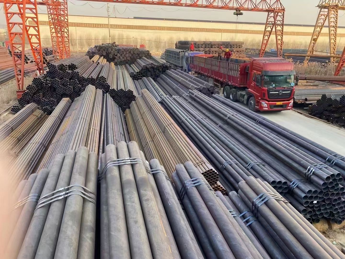 Black Varnish Gb/T8163 Ltcs Q235 Carbon Steel Pipe For Petroleum
