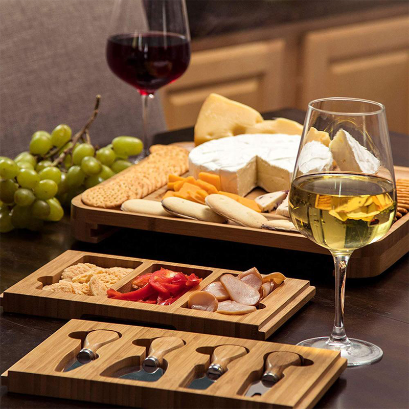 ODM Natural Kitchen Cutting Board Bamboo Charcuterie Platter With Utensils