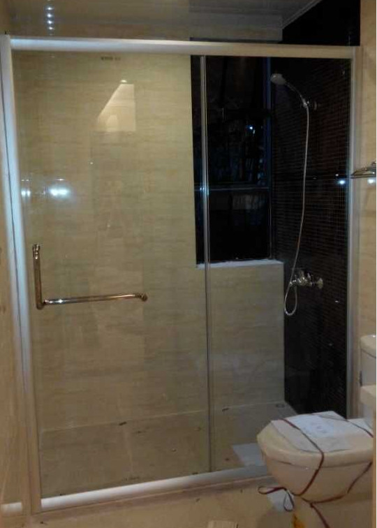 OEM Sliding Shower Screen Safety Moisture Proof With Acrylic Tray