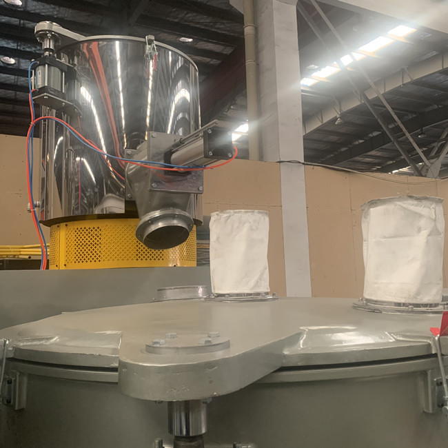 Heating Cooling Vertical PVC Mixer Machine 200kg/h capacity