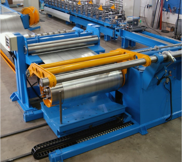 Metal slitting line