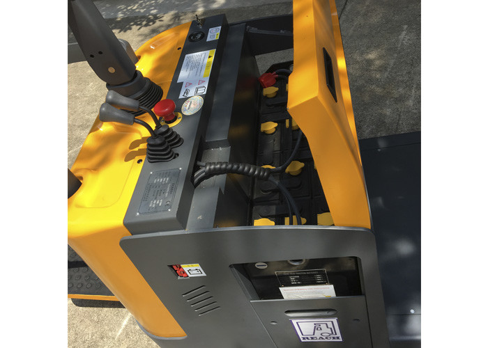 320AH Counterbalance Forklift Truck , Narrow Aisle Lift Truck 1600mm ​Turning Radius