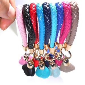 China Women 16.5cm Black Rose Personalised Leather Keychain Handmade wholesale