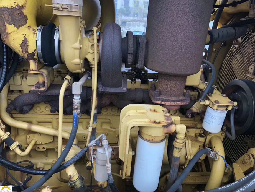 10M3 Blade Capacity Second Hand Bulldozer Shantui SD32 14.01L Fuel Consume