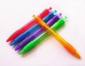 China 0.7 or 1.0mm grip promotional pen plastic ball point pen wholesale