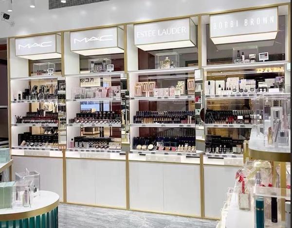 Golden Luxury Cosmetic Display Cabinet 4 Layers With Acctrative Advertising