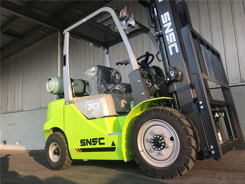 3000kg New Forklift Price Japan Nissan Engine LPG Gas Forklift