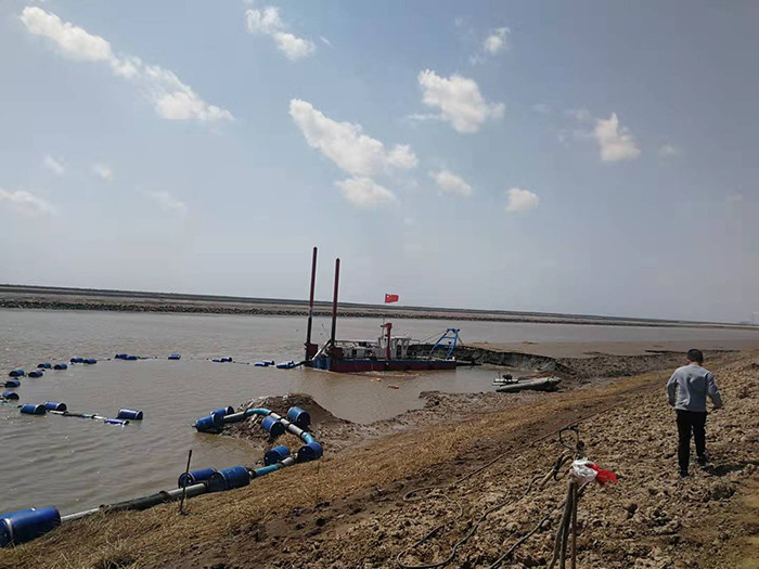 10 Inch Sand Hydraulic Dredger 24 kw With A Blue Appearance For River Dredging