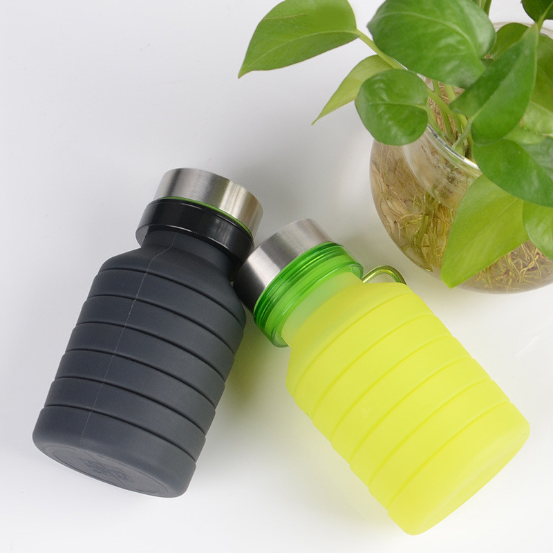 Silicone outdoor sports folding water bottle 560ml food grade silicone logo customized