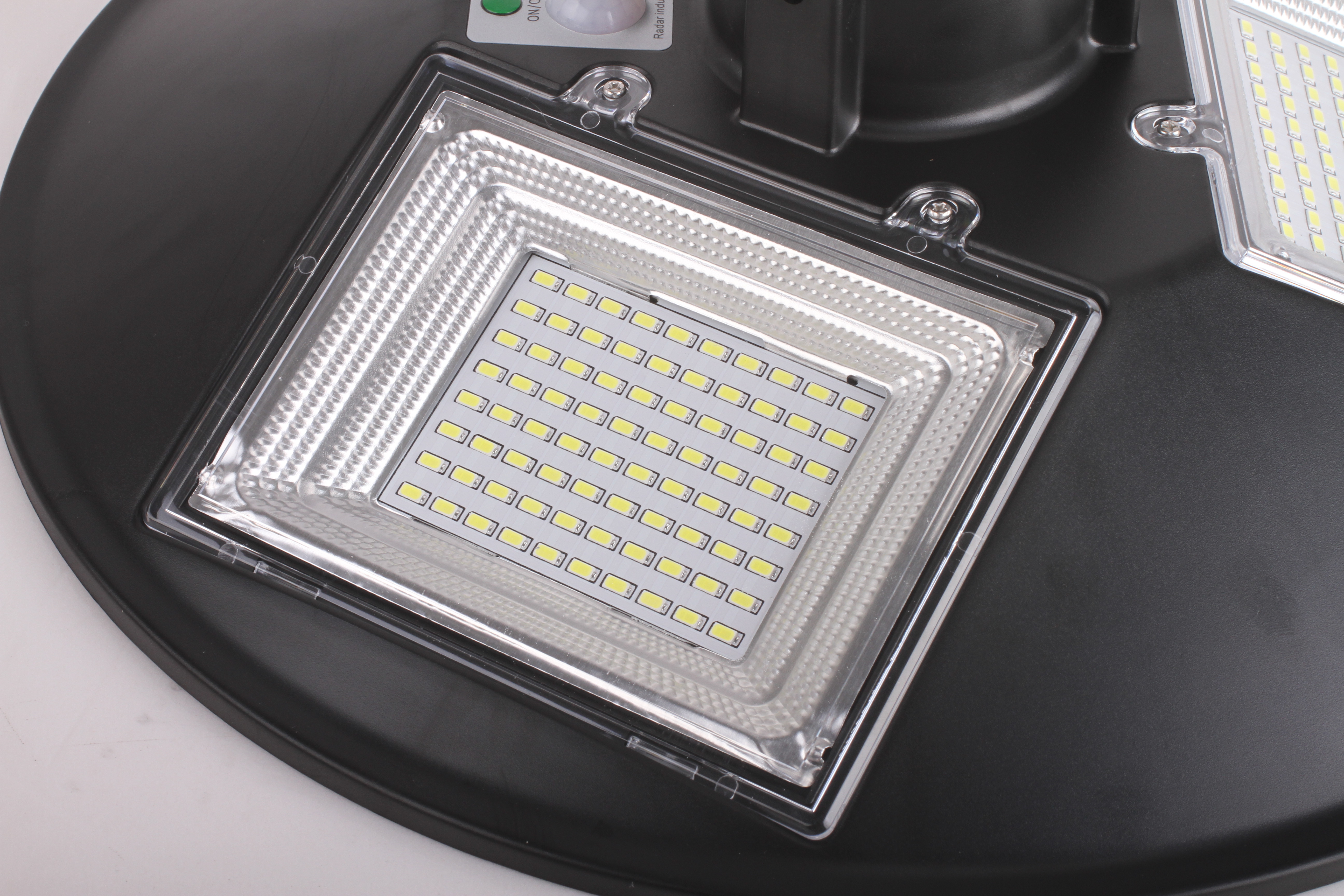 Waterproof UFO Round LED Solar Street Light 180 degree Beam angle