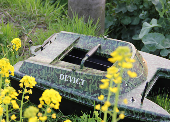 DEVC-308 camouflage remote control fishing bait boat style radio contor