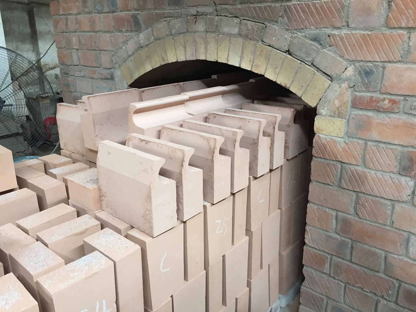 Fire Clay Insulating Brick for Furnace Lining or Kiln Insulation High Heat Resistance