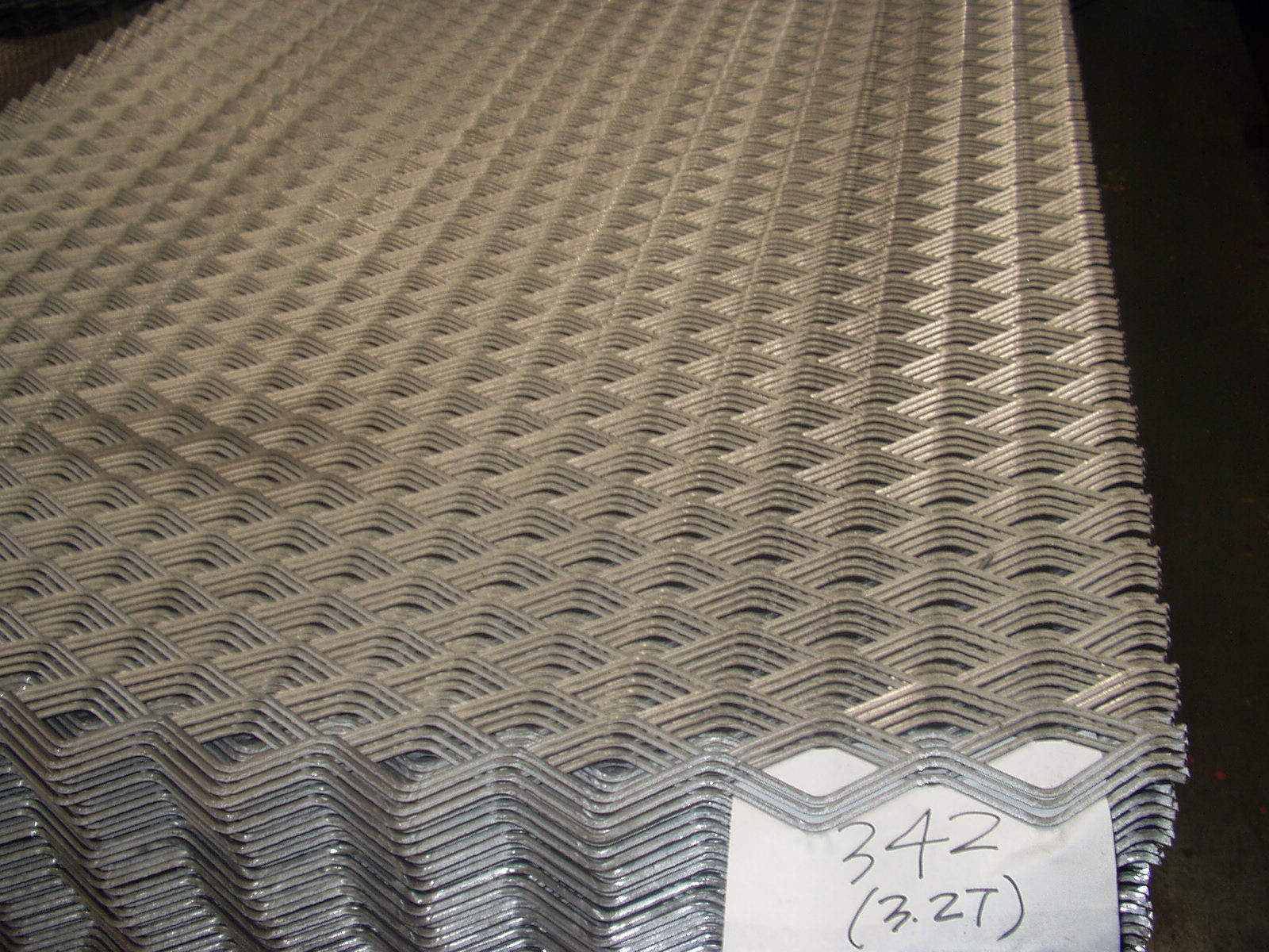 Diamond Metal Expanding Wire Mesh 1 - 3mm Thickness Corrosion Resistant