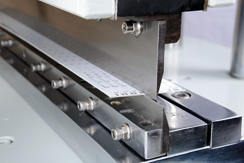 Pneumatic Pre-Score PCB Depanelizer Machine For PCB Separator With CE