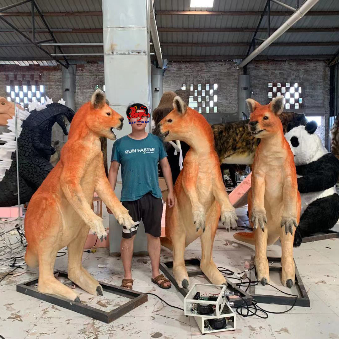 1.8m Realistic Animatronic Animals Kangaroo For Theme Park