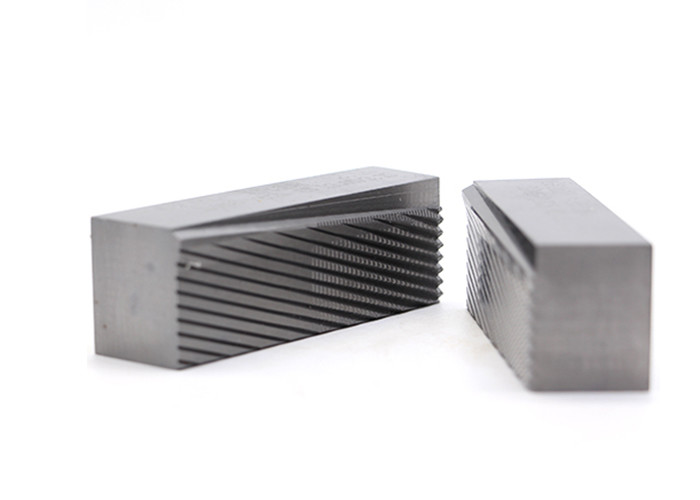 DC53 Flat Roll Thread Dies Corrosion Resistant High Toughness ISO 9001 Approved