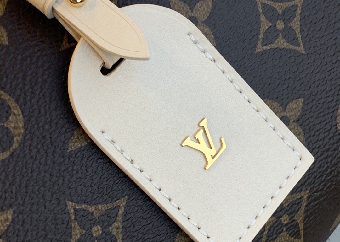 Off White 20cm Leather Chain Crossbody Bag With Top Handle
