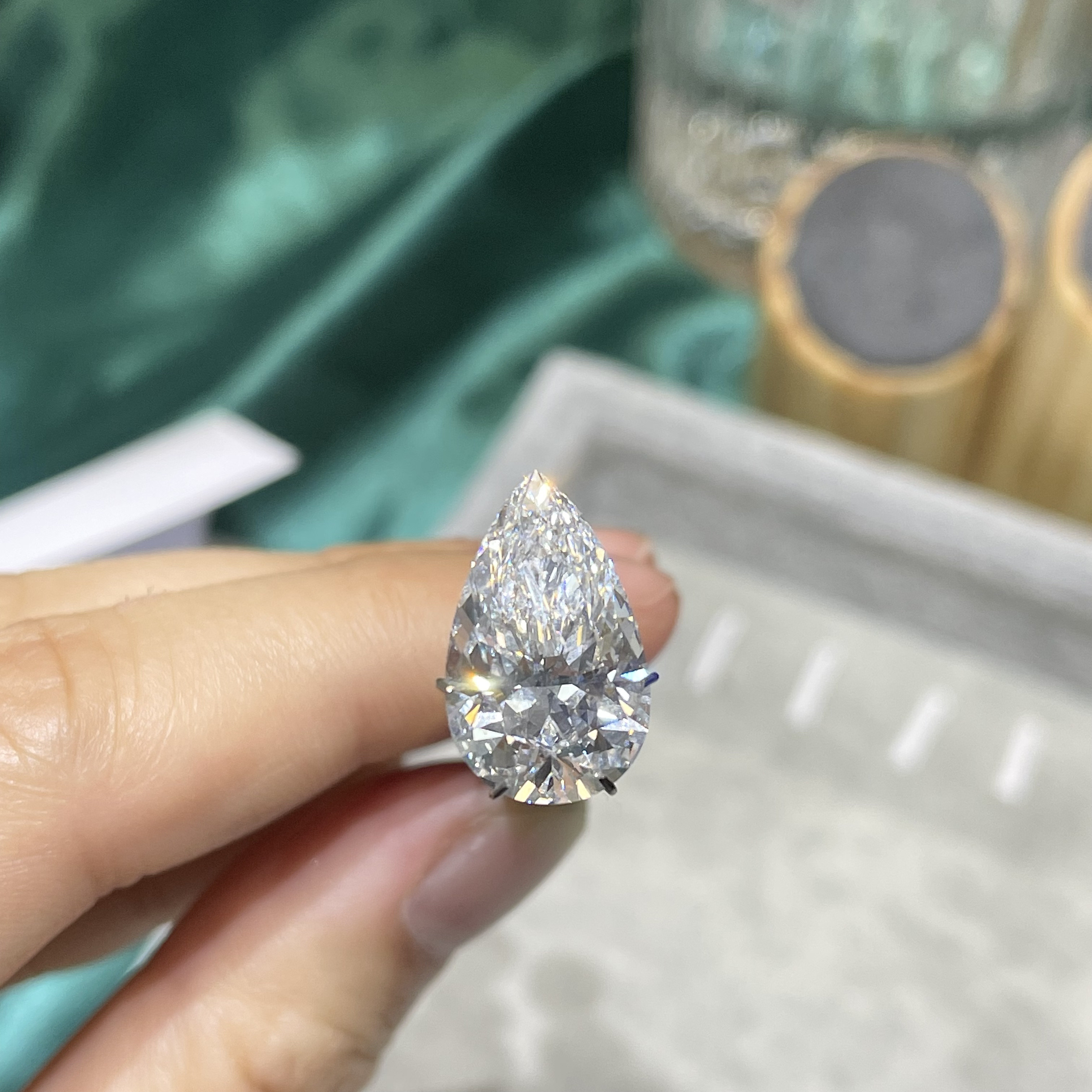 Multi Size CVD Lab Grown Diamond 1.58ct Pear Shaped White Cultivation