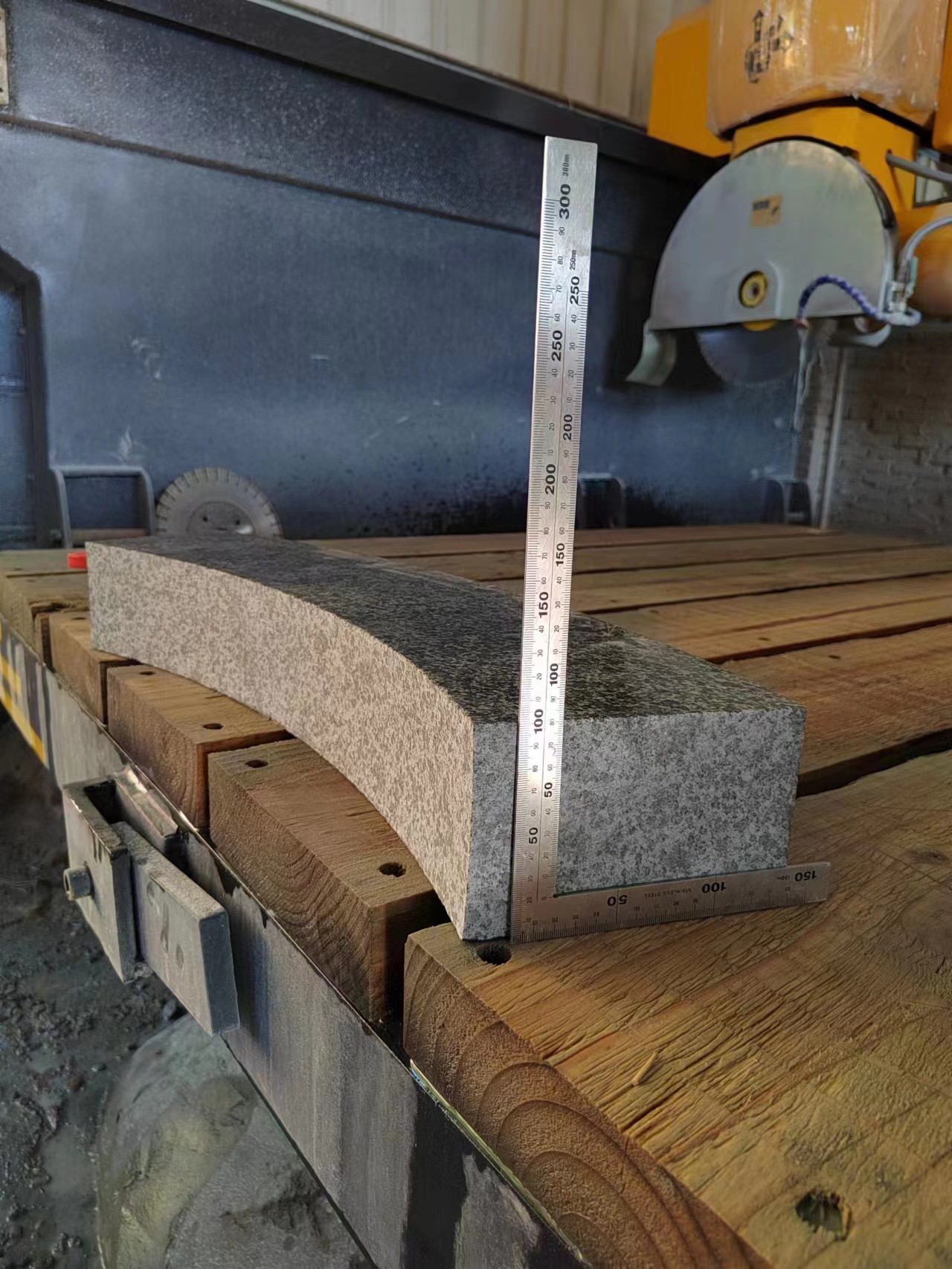 5 Axis CNC Bridge Cutting Machine For profiling shapes