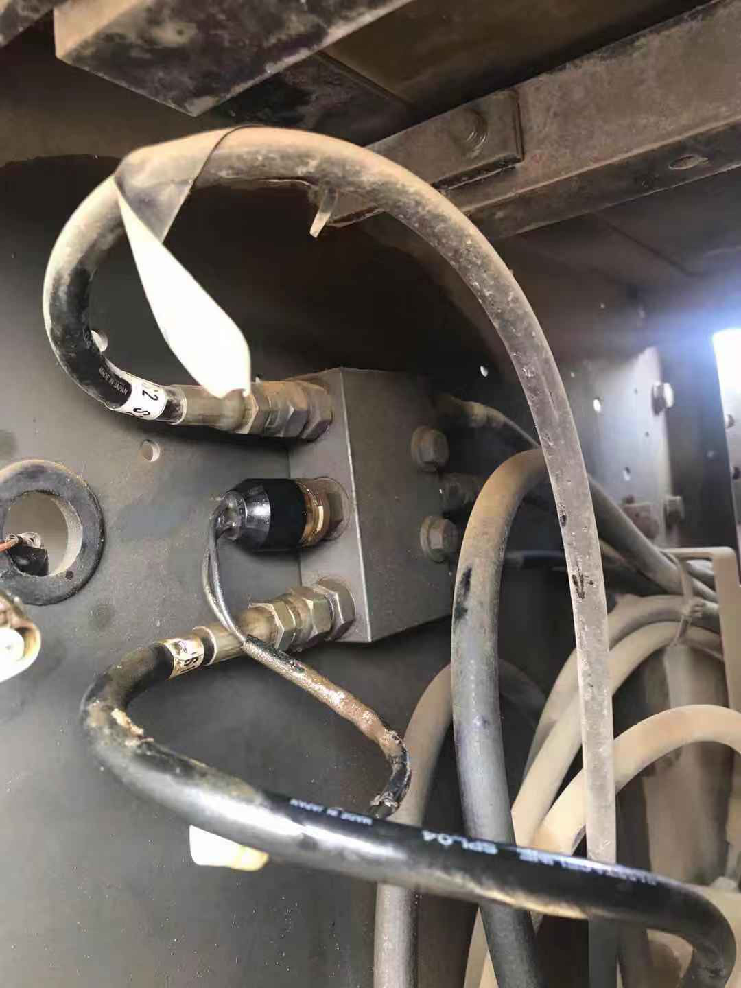 KHR10790 KHR24000 KHR1012 Excavator Press Switch 0.49MP SHSH200-3 SH210A3