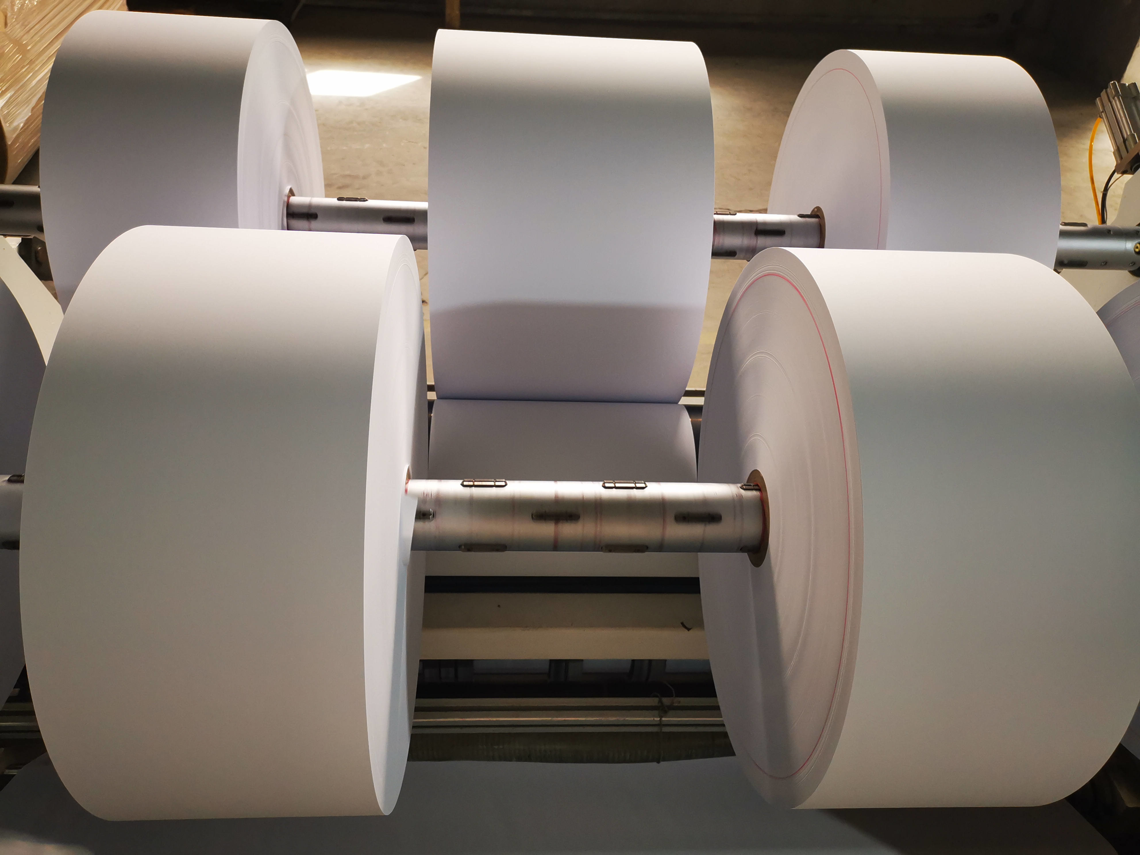 1092mm Carbonles Paper Coating Machine Double Side 200gsm Thermal Paper Roll