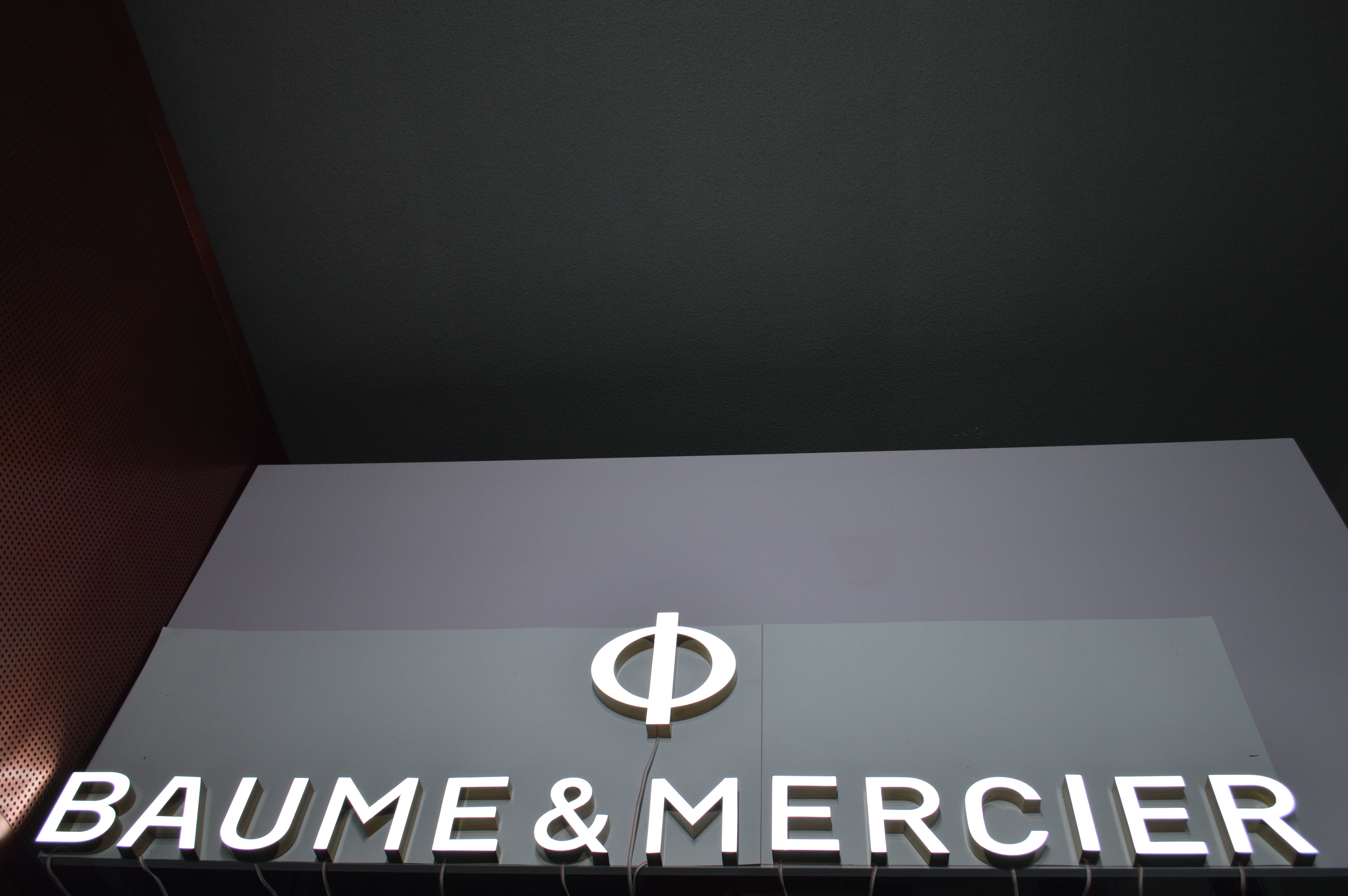 Storefront Front Lit Signage , IP65 Acrylic LED Channel Letter Signs