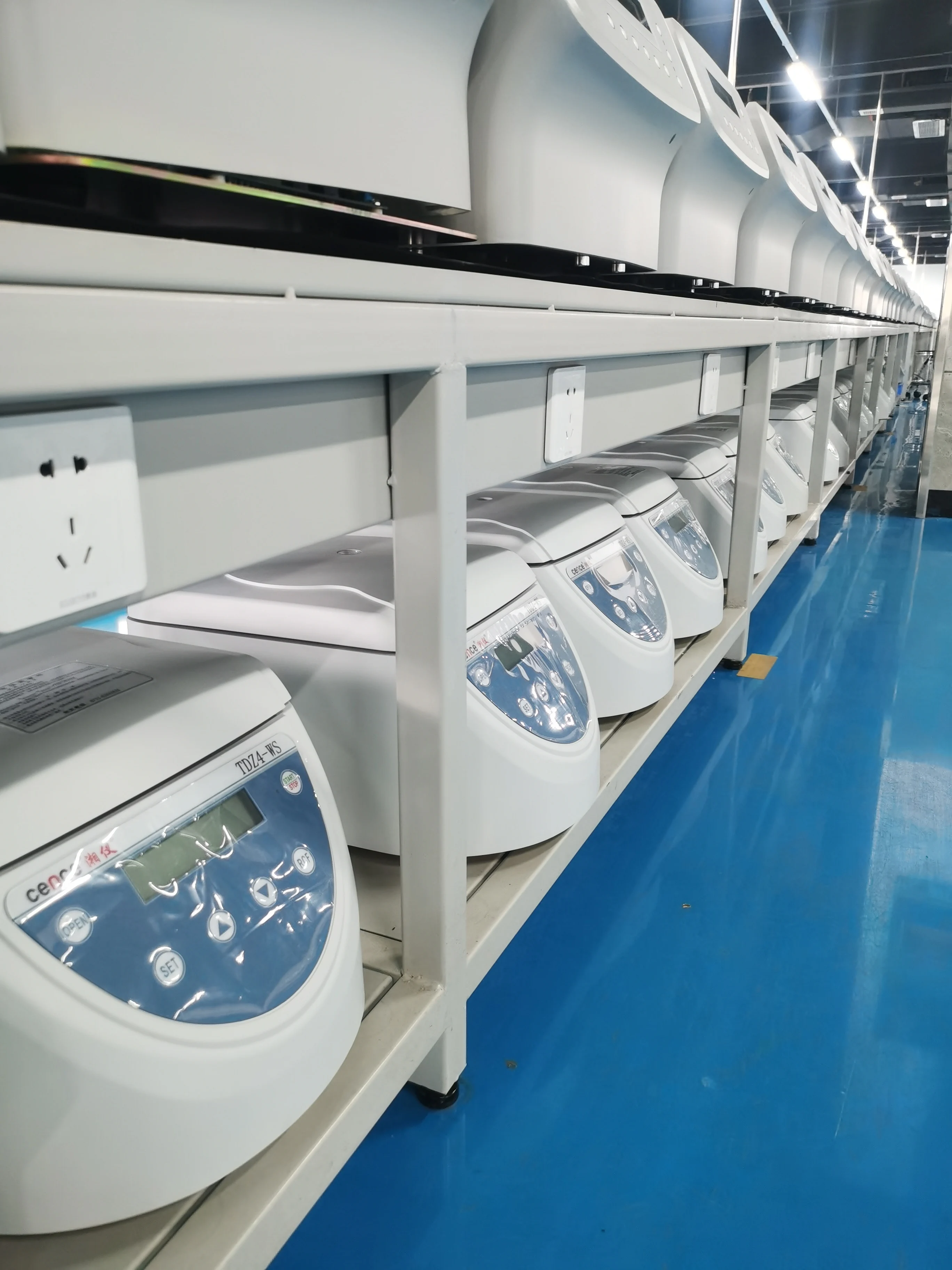 Cence Laboratory Low Speed Centrifuge With 4*50ml 18*10ml 12*20ml Rotor
