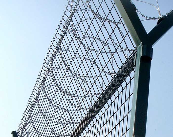 Airport Perimeter Security Electric Fence with Heat Treatment and Waterproof Design