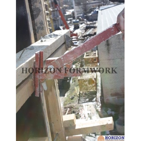 Security Concrete Forming Accessories , Push Bar Tensioner For Spring Clamps