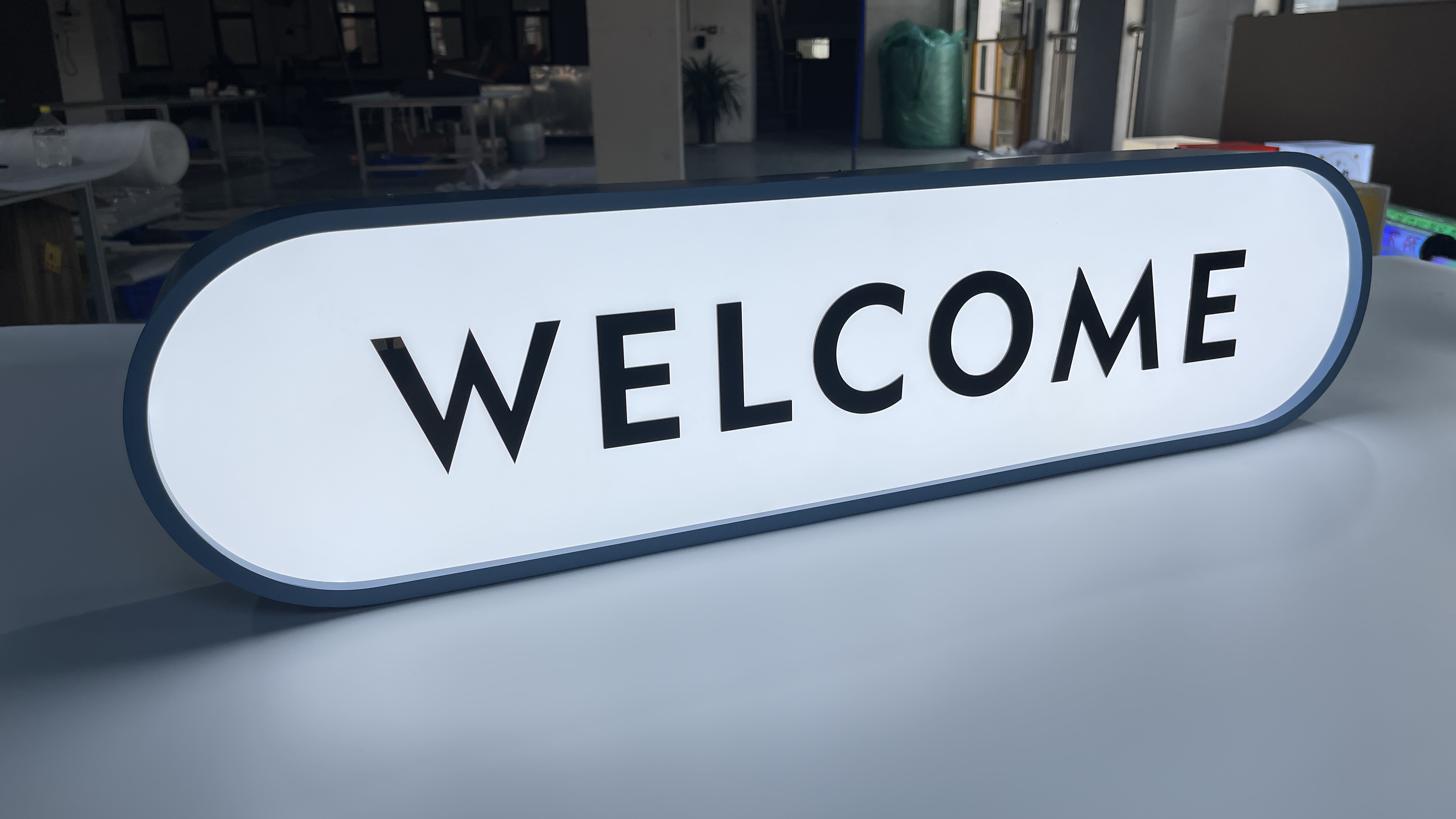 Customized Size Outdoor Light Box Sign with Stainless Steel Frame and LED Light Source
