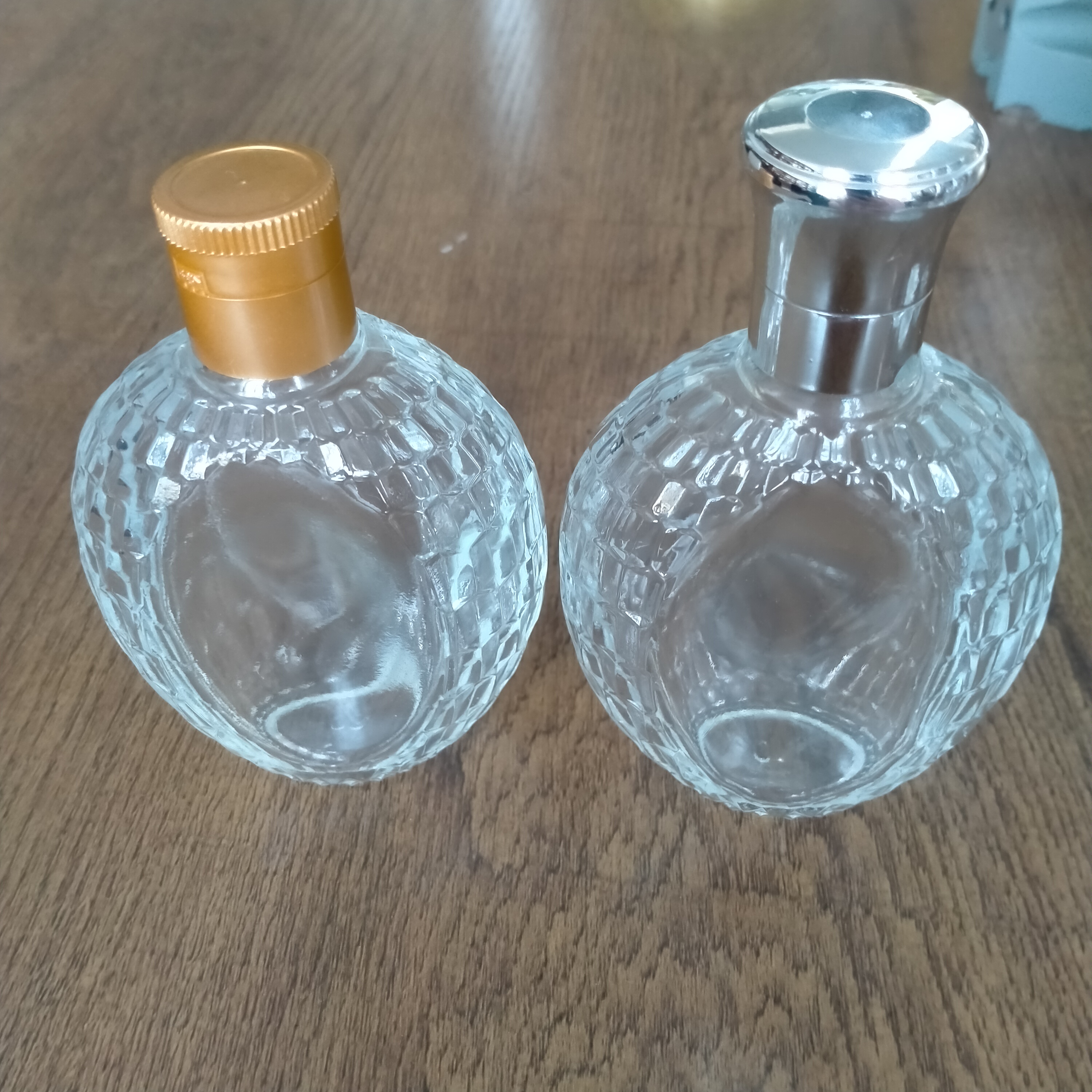 Small Empty Spirit Whisky Wine Bottle SCREW CAP 50ml Mini Glass Alcohol Liquor Bottles