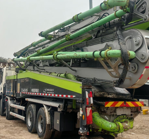 Max Theoretical Pressul 11Mpa Second Hand Pump Truck with Max Horizontal Reach 57m and Max Theoretical Output 180m3/h