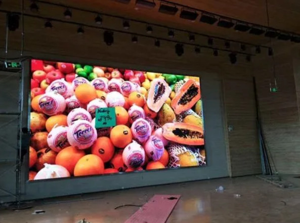 Wall Mounted Indoor Display Screen with Vivid Refresh Rate and Wide Viewing