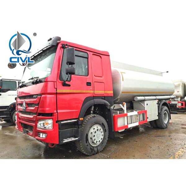 380HP 4X2 Oil Tanker Trailer in Red , 15000L Fuel Tanker Truck EURO II Refueling Oil Tanker Truck with Dispenser