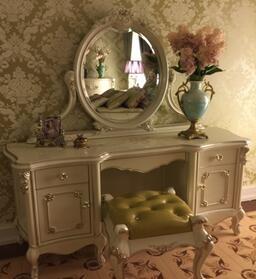China French Style Bedroom Furniture / French Dressing Table Hand Made Carve wholesale